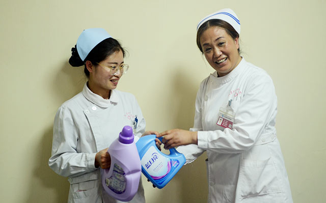 【5.12护士节】AB在线举办茶话会白衣天使受表彰(图8)